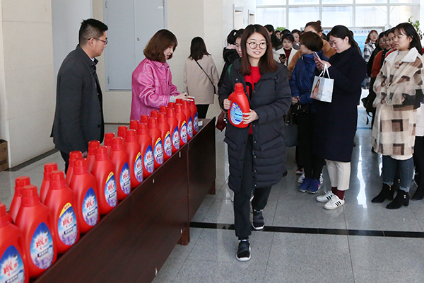 集團(tuán)舉行慶祝三八婦女節(jié)座談會