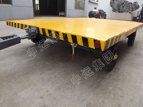 3T帶車(chē)尾燈平板拖車(chē)
